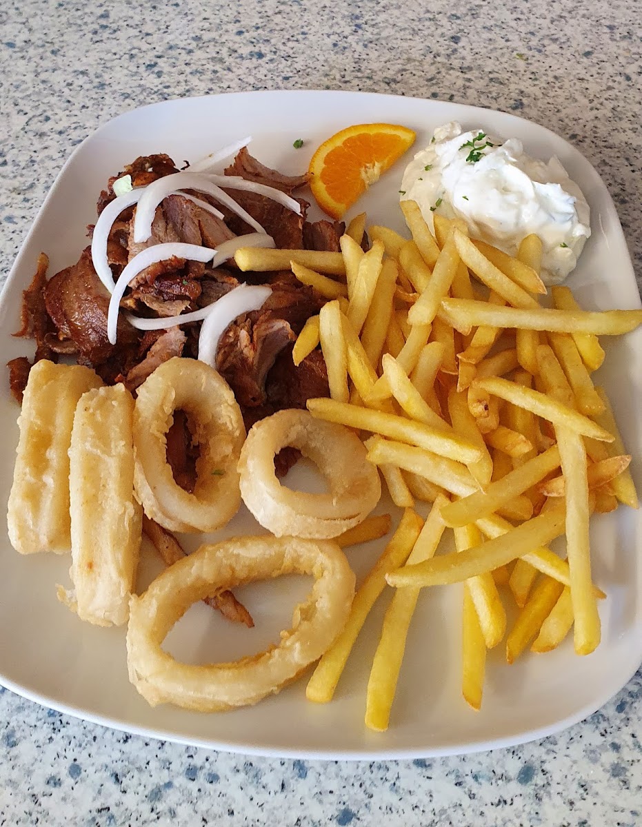 Gaststätte S.v.illingen Vereinsheim Parthenon.-3