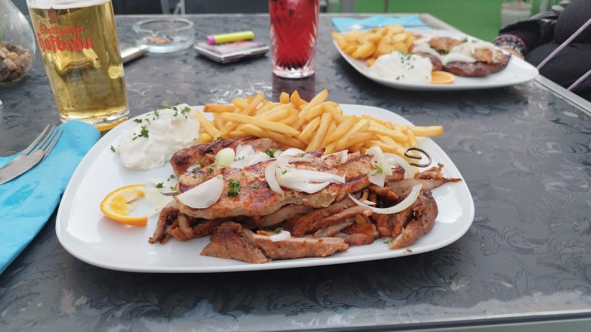 Gaststätte S.v.illingen Vereinsheim Parthenon.-5